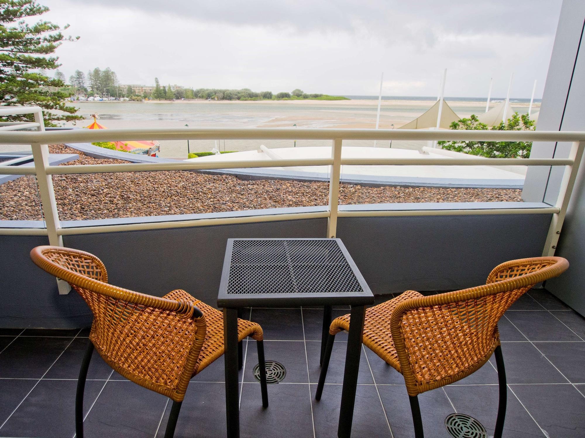 Oaks The Entrance Waterfront Suites Екстериор снимка